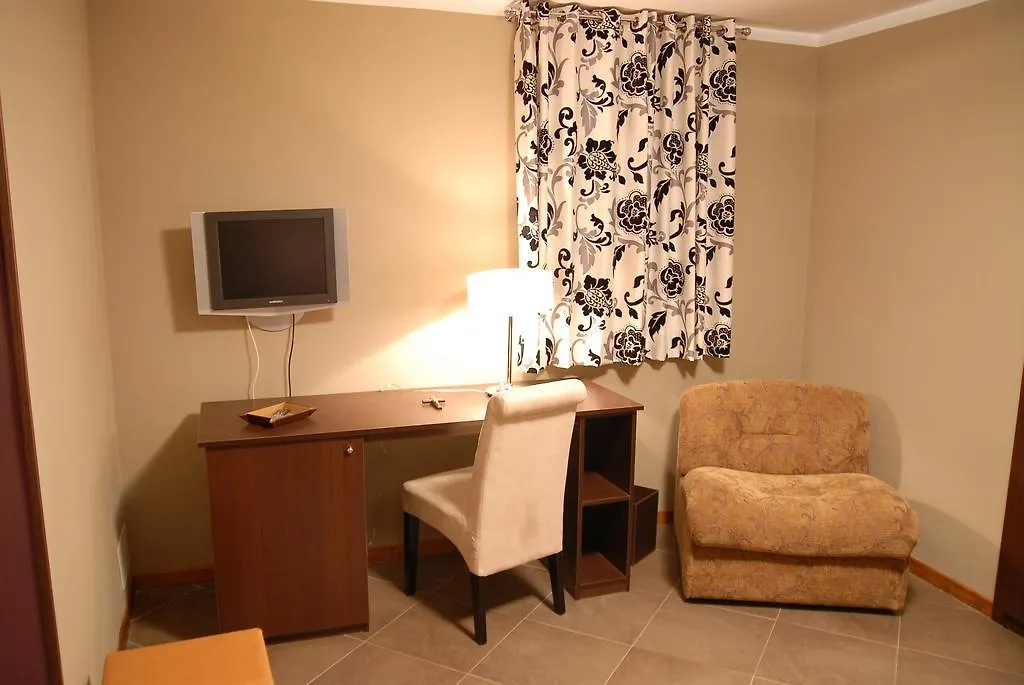 Suite&B Scicli 0*,